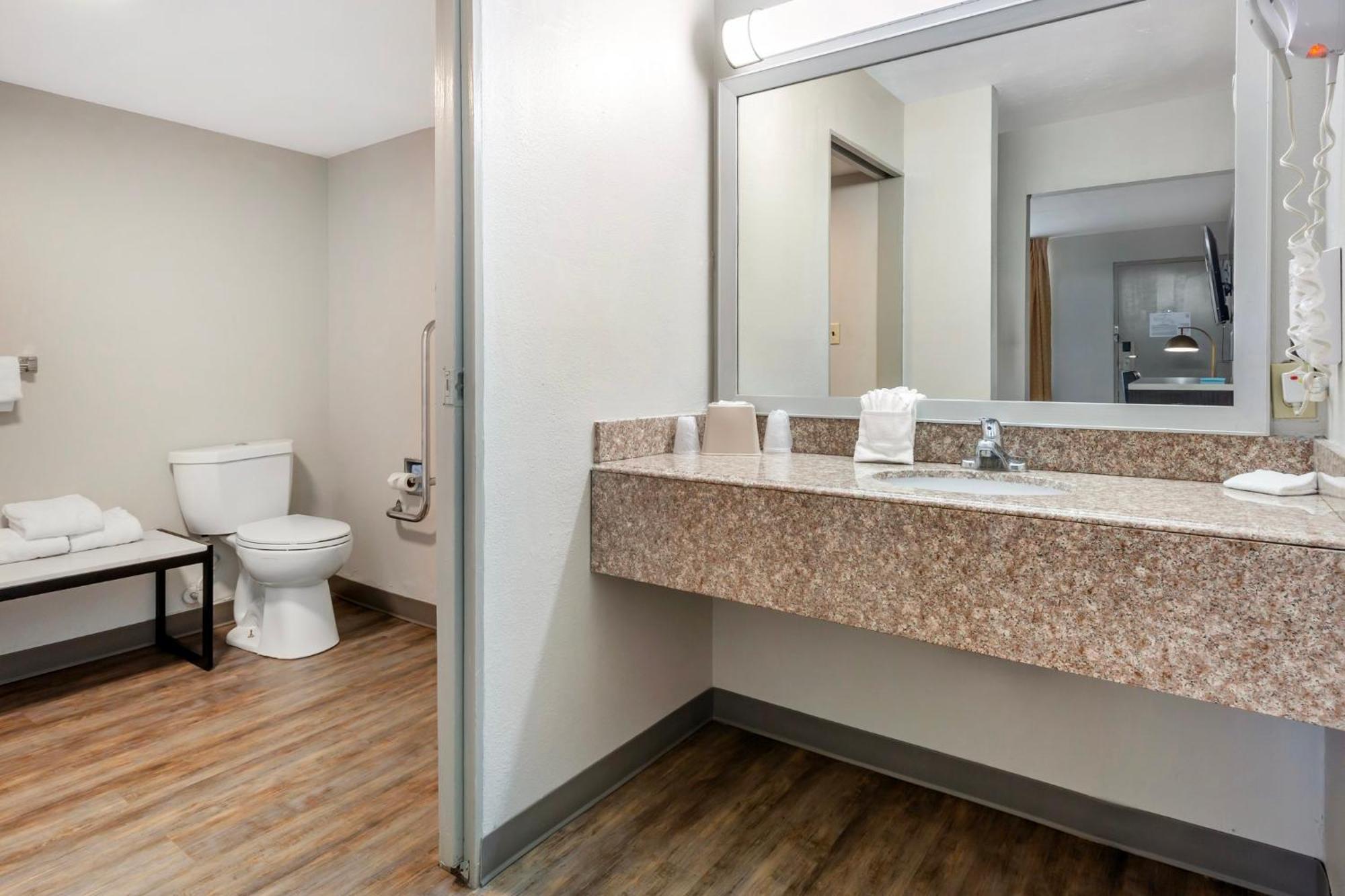 Red Roof Inn Данн Экстерьер фото