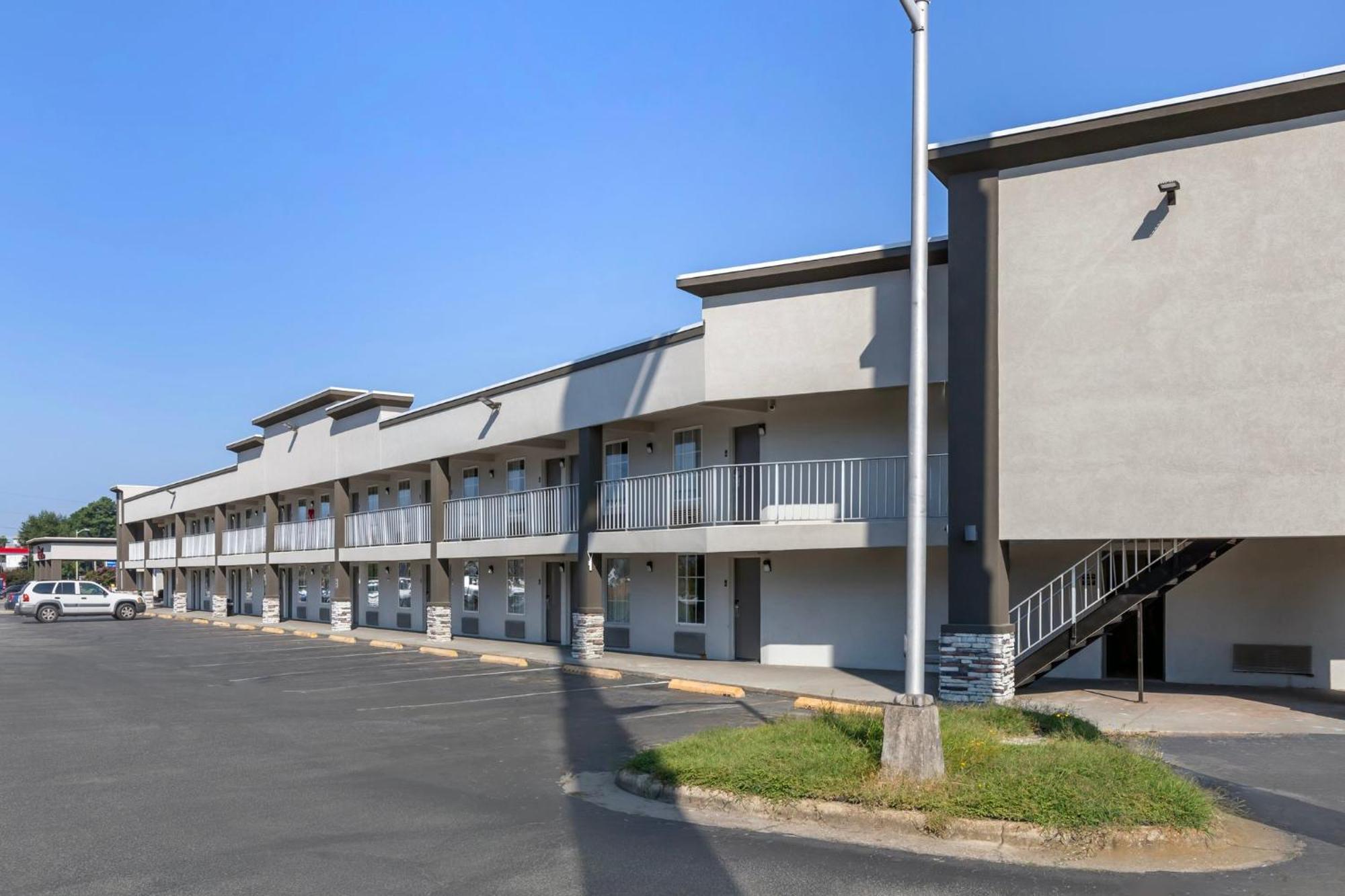 Red Roof Inn Данн Экстерьер фото